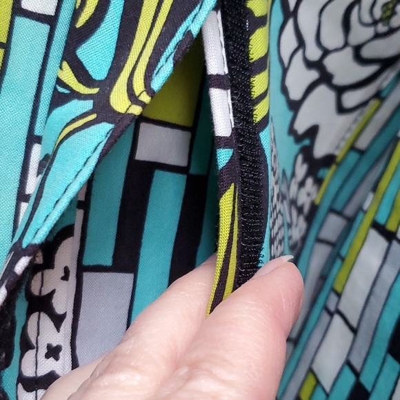 Vera Bradley 11x14 green,aqua,white, blk zipper bag - Picture 11 of 14